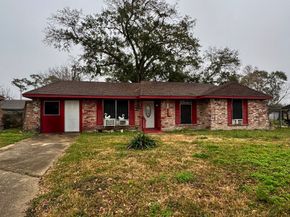 5502 Hohen Circle, Houston TX 77091