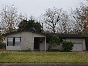 7031 Neff, Houston TX 77074