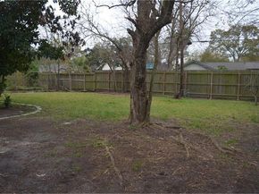 7031 Neff, Houston TX 77074