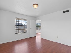 2750 Holly Hall Street 1806, Houston TX 77054