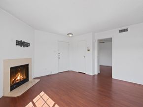 2750 Holly Hall Street 1806, Houston TX 77054