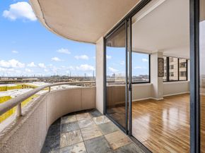 3525 Sage Road 1409, Houston TX 77056