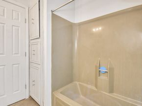 11002 Hammerly Boulevard 12, Houston TX 77043