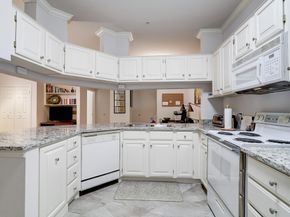 2111 WELCH Street A129, Houston TX 77019