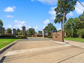 1726 Summergate Drive, Conroe TX 77304