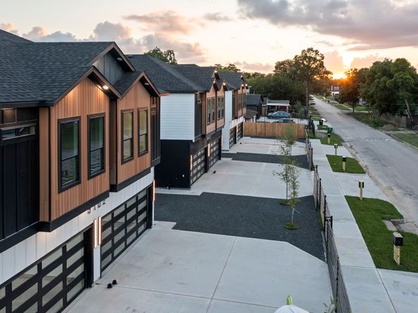 5042 Pershing Street AB, Houston TX 77033