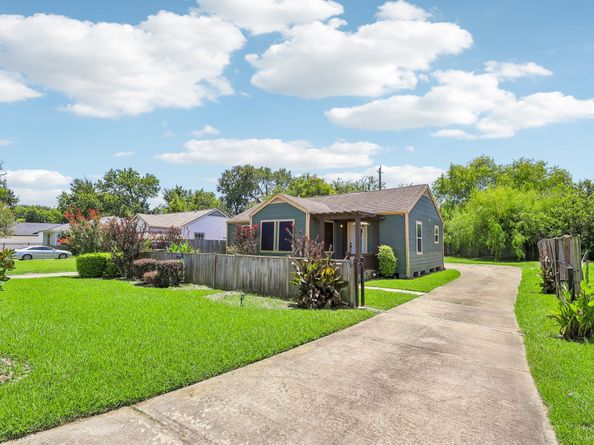 4516 Dewberry Street, Houston TX 77021