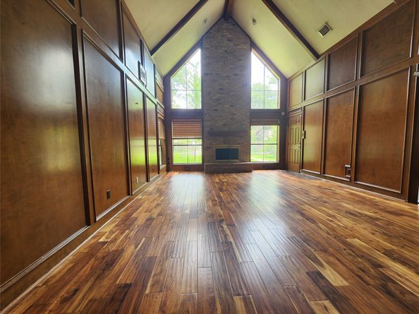 15714 Woodcroft Drive, Houston TX 77095