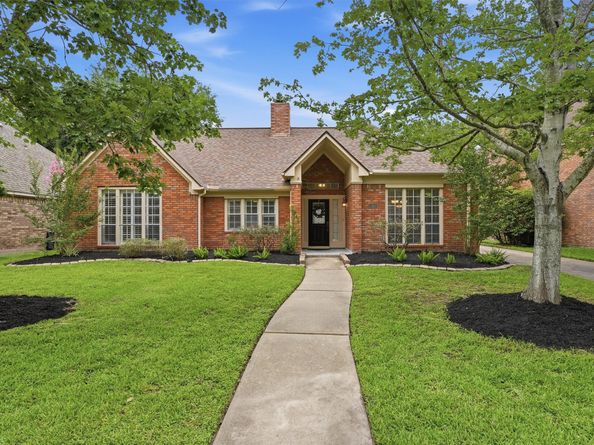 15718 Echo Lodge Drive, Houston TX 77095