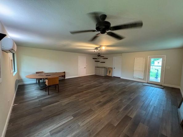 8105 Parker Road, Houston TX 77078