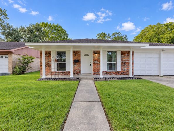 971 Wavecrest Lane, Houston TX 77062