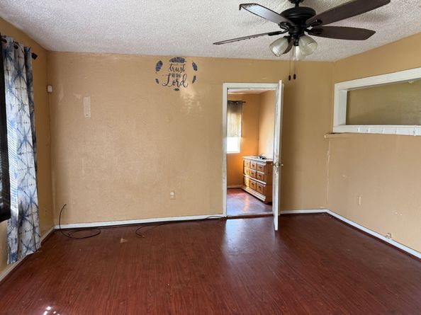 4809 Wenda Street, Houston TX 77033