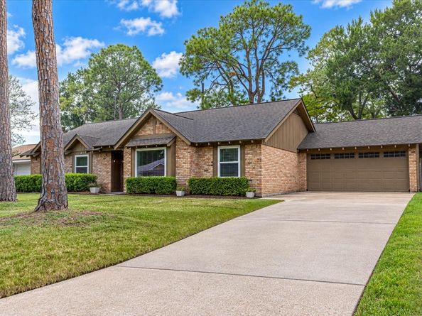 2615 Rosefield Drive, Houston TX 77080