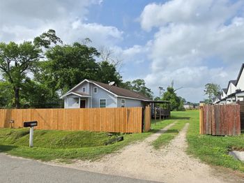 1110 Paul Quinn Street