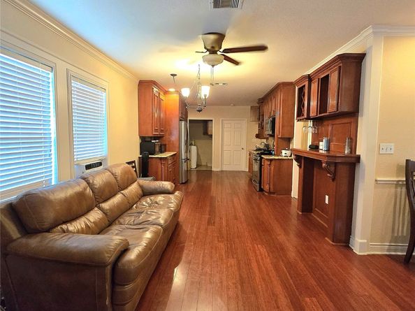 1110 Paul Quinn Street, Houston TX 77091