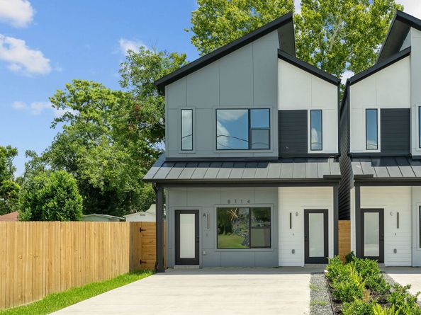 8114 Double Avenue A/B, Houston TX 77088