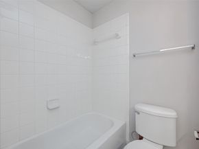 2710 Grants Lake Boulevard L8, Sugar Land TX 77479