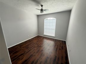 2710 Grants Lake Boulevard L8, Sugar Land TX 77479