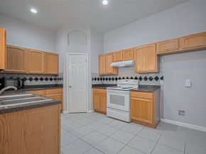 2710 Grants Lake Boulevard L8, Sugar Land TX 77479