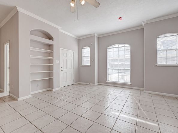 2710 Grants Lake Boulevard L8, Sugar Land TX 77479