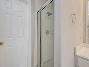 2710 Grants Lake Boulevard L8, Sugar Land TX 77479