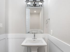 2653 Fountain Key Boulevard, Houston TX 77008