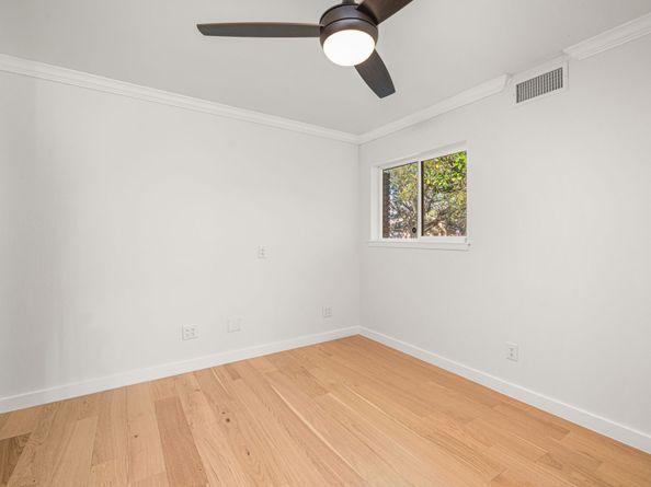 5747 Jackwood Street, Houston TX 77096