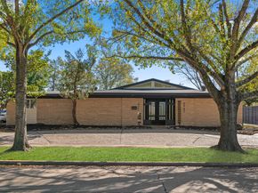 5747 Jackwood Street, Houston TX 77096