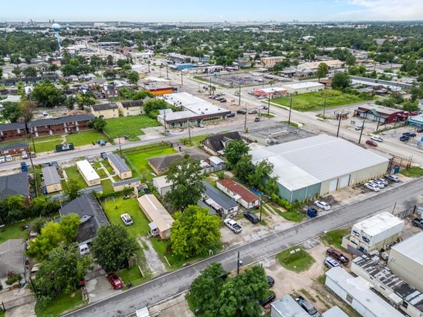 13916 Eagle Pass Street, Houston TX 77015