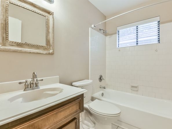 20 Tulip Hill Court, Spring TX 77380