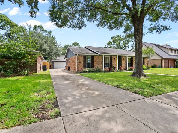 10815 Sagewillow Lane, Houston TX 77089