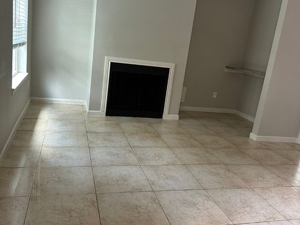 726 Memorial Mews Street 4, Houston TX 77079