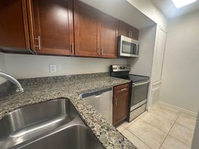 726 Memorial Mews Street 4, Houston TX 77079