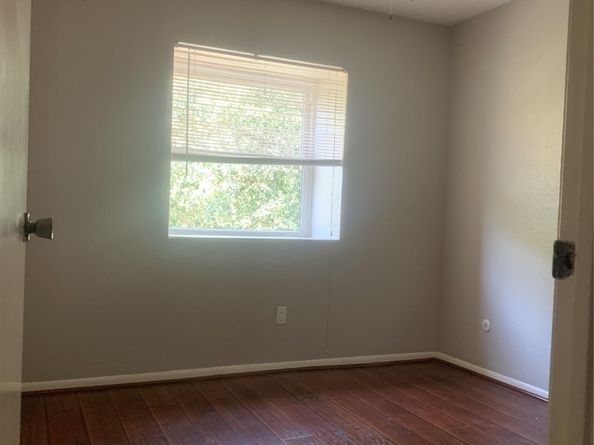 726 Memorial Mews Street 4, Houston TX 77079