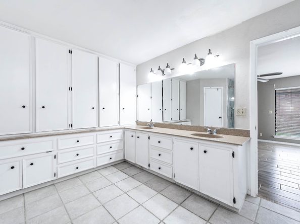 12710 Ashford Pine Drive, Houston TX 77082