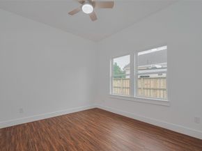515 Briarcliff Drive, Houston TX 77076