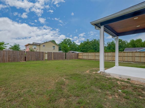 515 Briarcliff Drive, Houston TX 77076