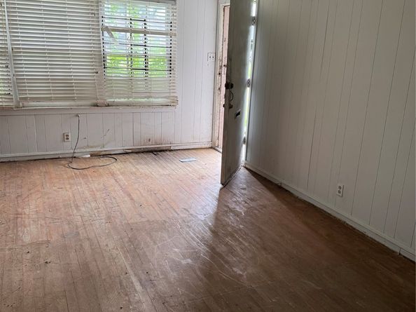 5050 Nassau Road, Houston TX 77021