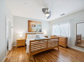 4425 Eigel Street, Houston TX 77007