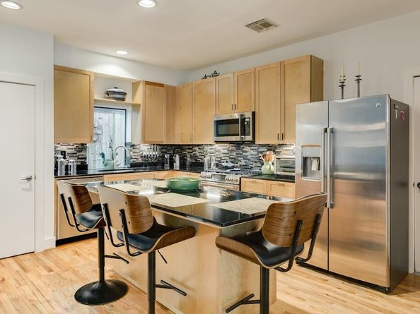 4425 Eigel Street, Houston TX 77007
