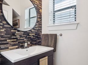 4425 Eigel Street, Houston TX 77007