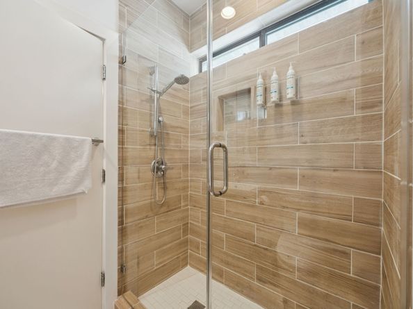 4425 Eigel Street, Houston TX 77007