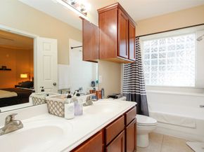 6607 Lake Woodlands Drive 223, The Woodlands TX 77382