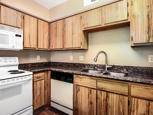 18511 Egret Bay Boulevard 606, Webster TX 77058
