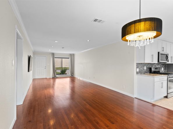 5322 Windswept Lane, Houston TX 77056