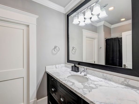1811 Harvard Street, Houston TX 77008