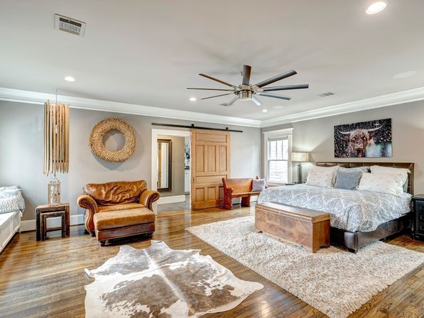 1811 Harvard Street, Houston TX 77008