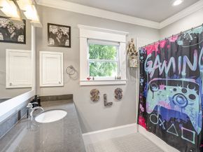 1811 Harvard Street, Houston TX 77008