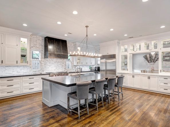 1811 Harvard Street, Houston TX 77008