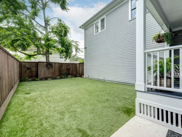 1811 Harvard Street, Houston TX 77008